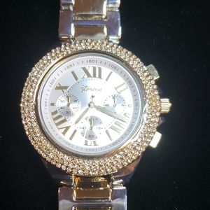 No Name Watch
